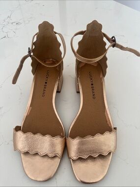 Lucky Brand Metallic Rose Gold Scallop Ankle-Strap Block Heels